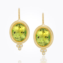 Load image into Gallery viewer, 18K Classic Faceted Oval Earrings with diamond granulation - 10X8
