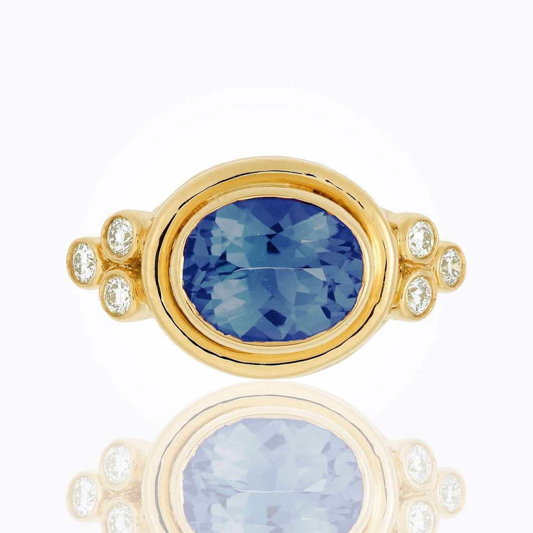 18K Classic Horizontal Oval Ring