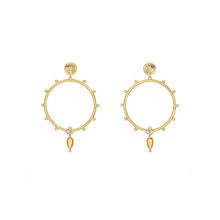 Load image into Gallery viewer, 18K Circle Anfora Earrings
