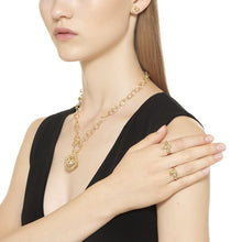 Load image into Gallery viewer, 18K Busy Bee Ring
